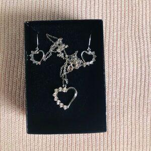 Brand new peoples heart Pendant and Earrings Set in Sterling Silver